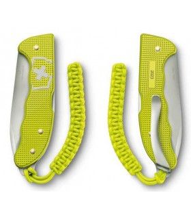 Navaja de AVENTURA "HUNTER PRO ALOX ESTRIADO AMARILLO EDICCIÓN LIMITADA 2023" VICTORINOX 0.9415.L23