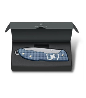 Navaja de AVENTURA "EVOQUE ALOX ESTRIADO A EDICCION LIMITADA 2025" VICTORINOX 0.9415.L26ZUL B