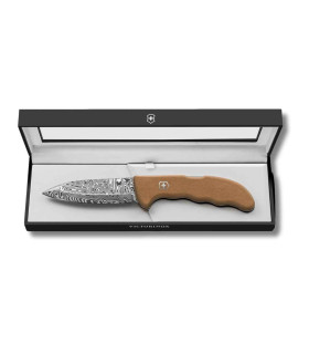 Navaja multiusos "EVOKE WOOD DAMAST EDICION LIMITADA 2026" VICTORINOX 0.9410.J26 D